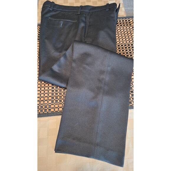 Men Savane Flat Dress Pant Dry Cleaned Excellent 33x32 Black - Picture 1 of 4